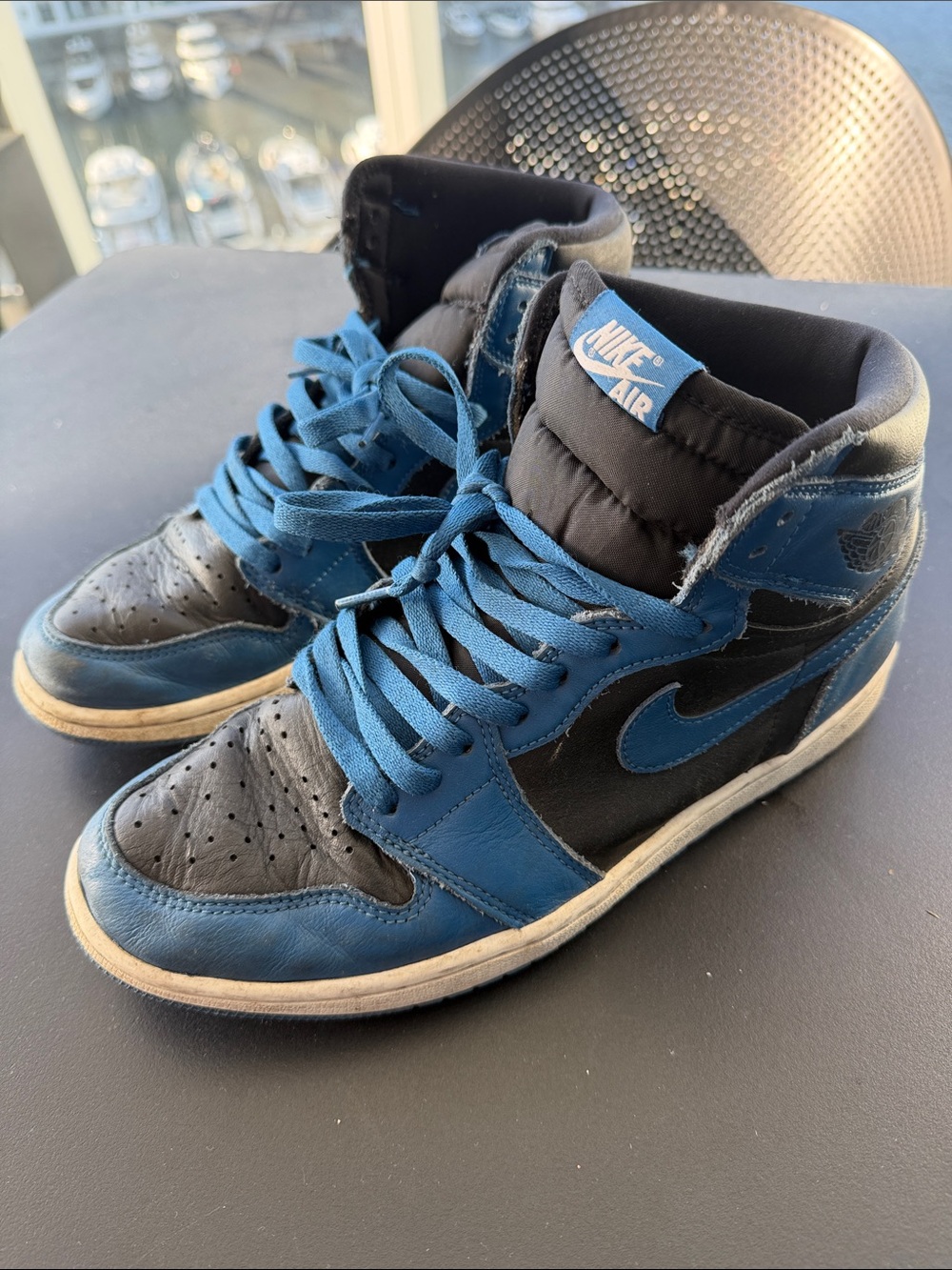 Nike Air Jordan 1 High - Black & Blue